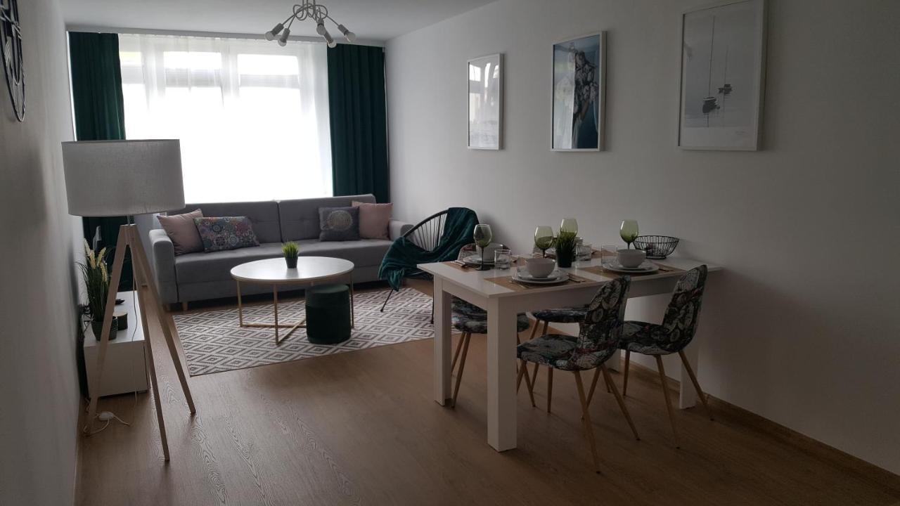 Apartament Szmaragdowy Zakatek 코워브제크 외부 사진